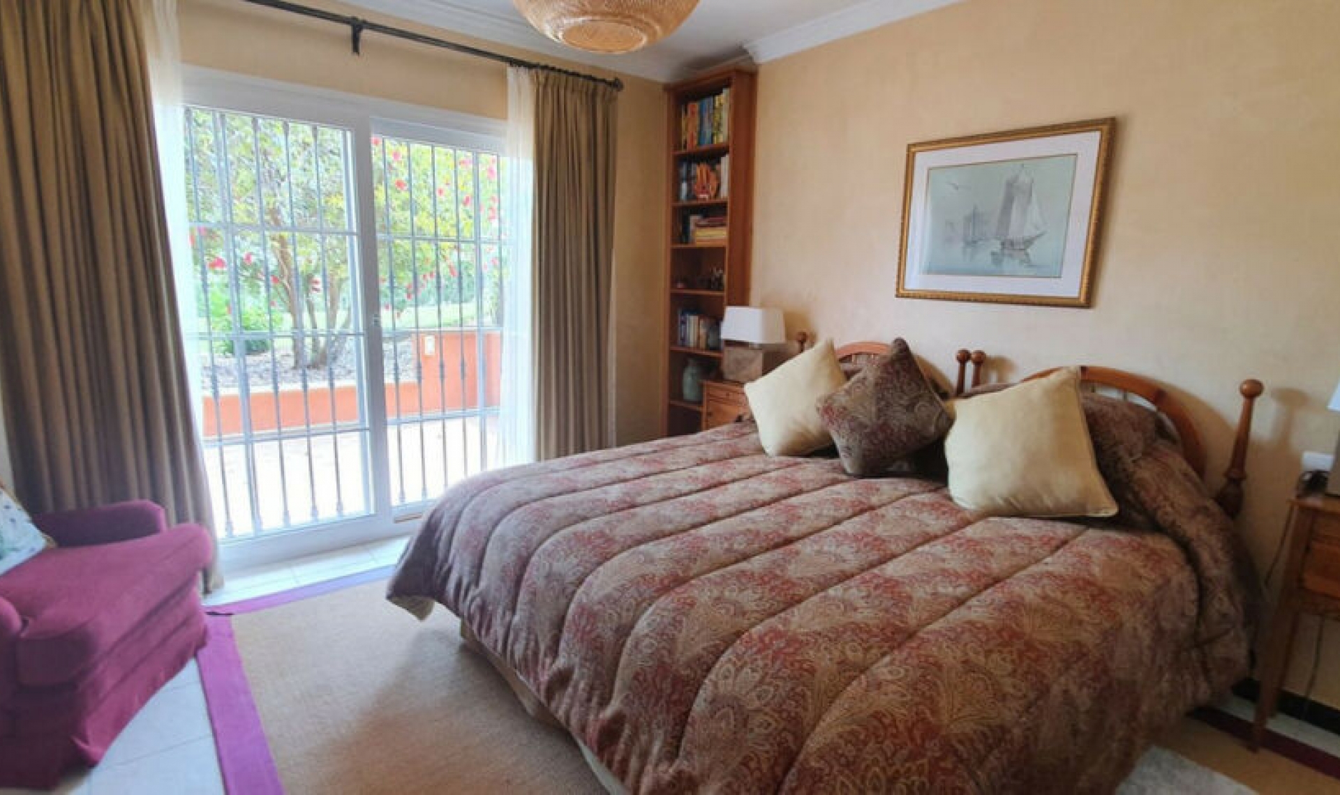 Resale - House -
La Cala de Mijas