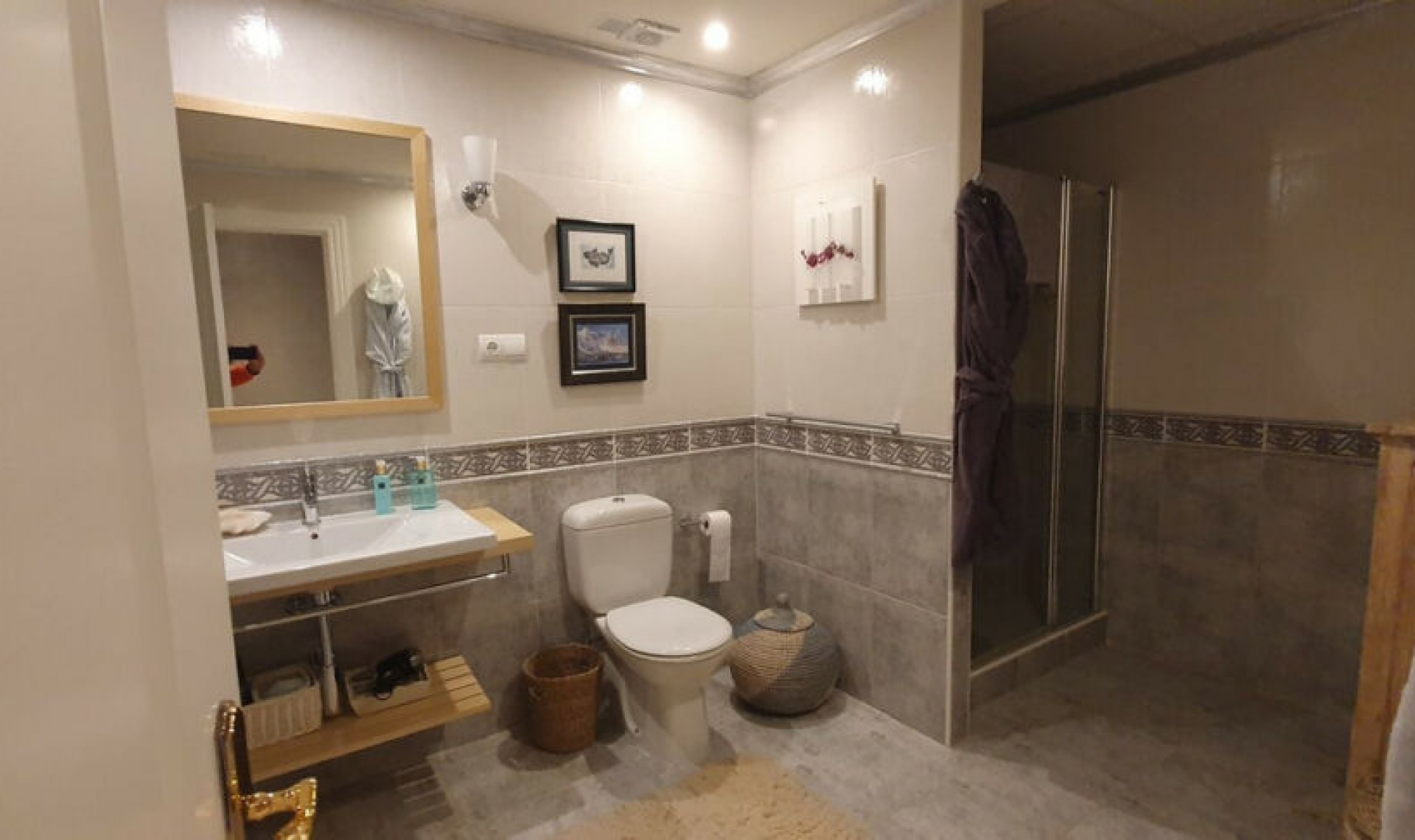 Resale - House -
La Cala de Mijas