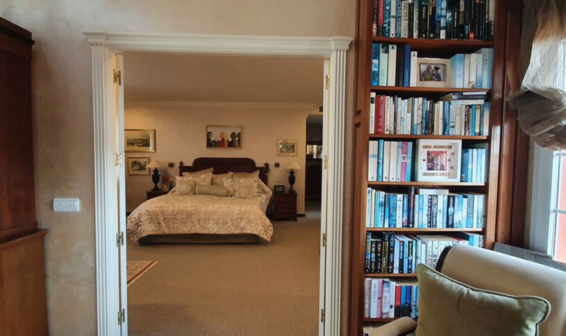 Resale - House -
La Cala de Mijas