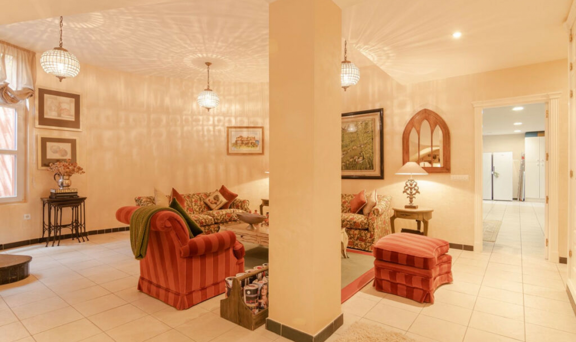 Resale - House -
La Cala de Mijas