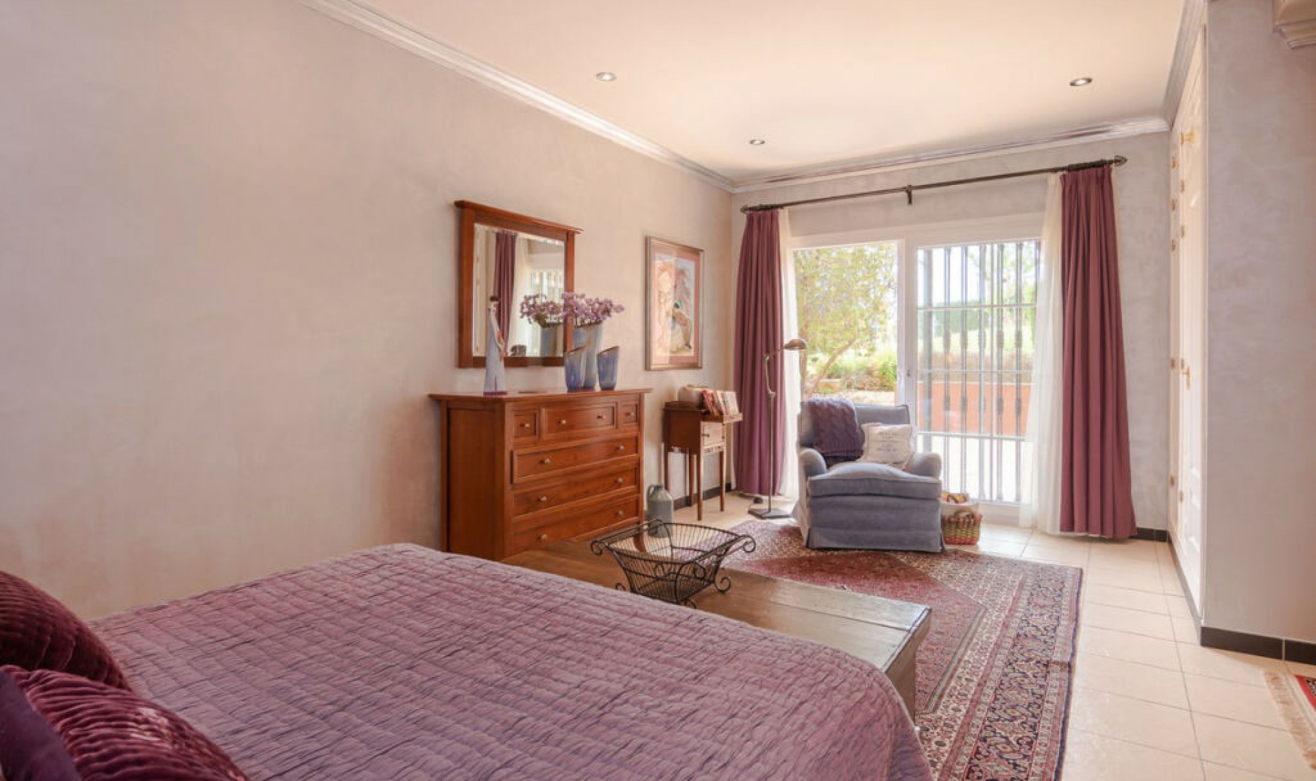 Resale - House -
La Cala de Mijas