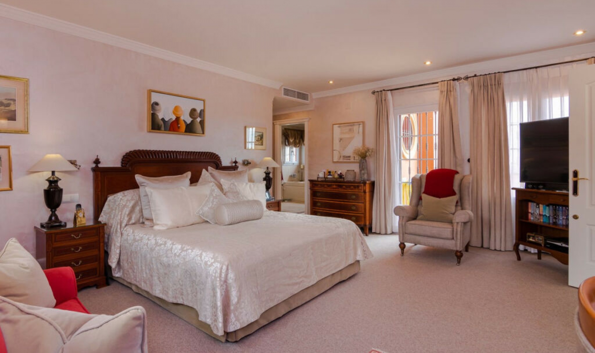 Resale - House -
La Cala de Mijas