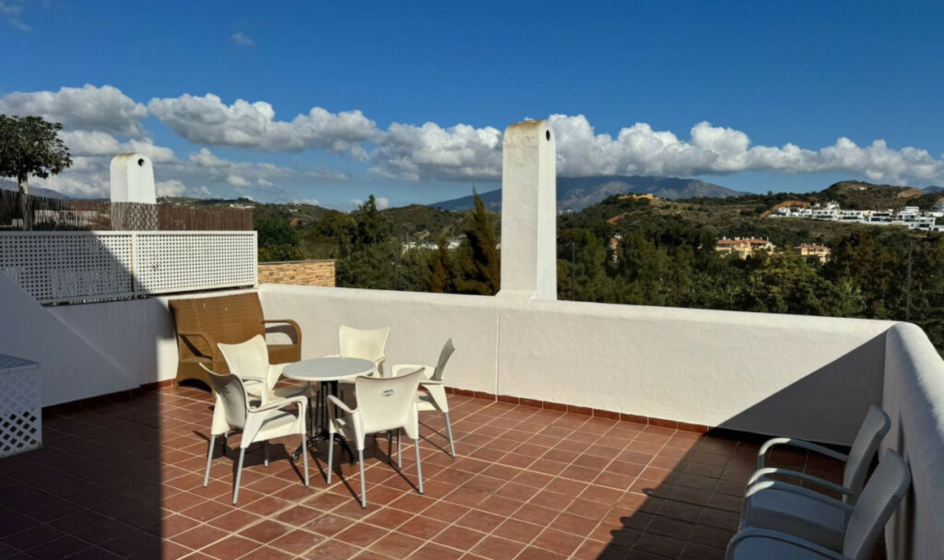 Resale - House -
La Cala de Mijas