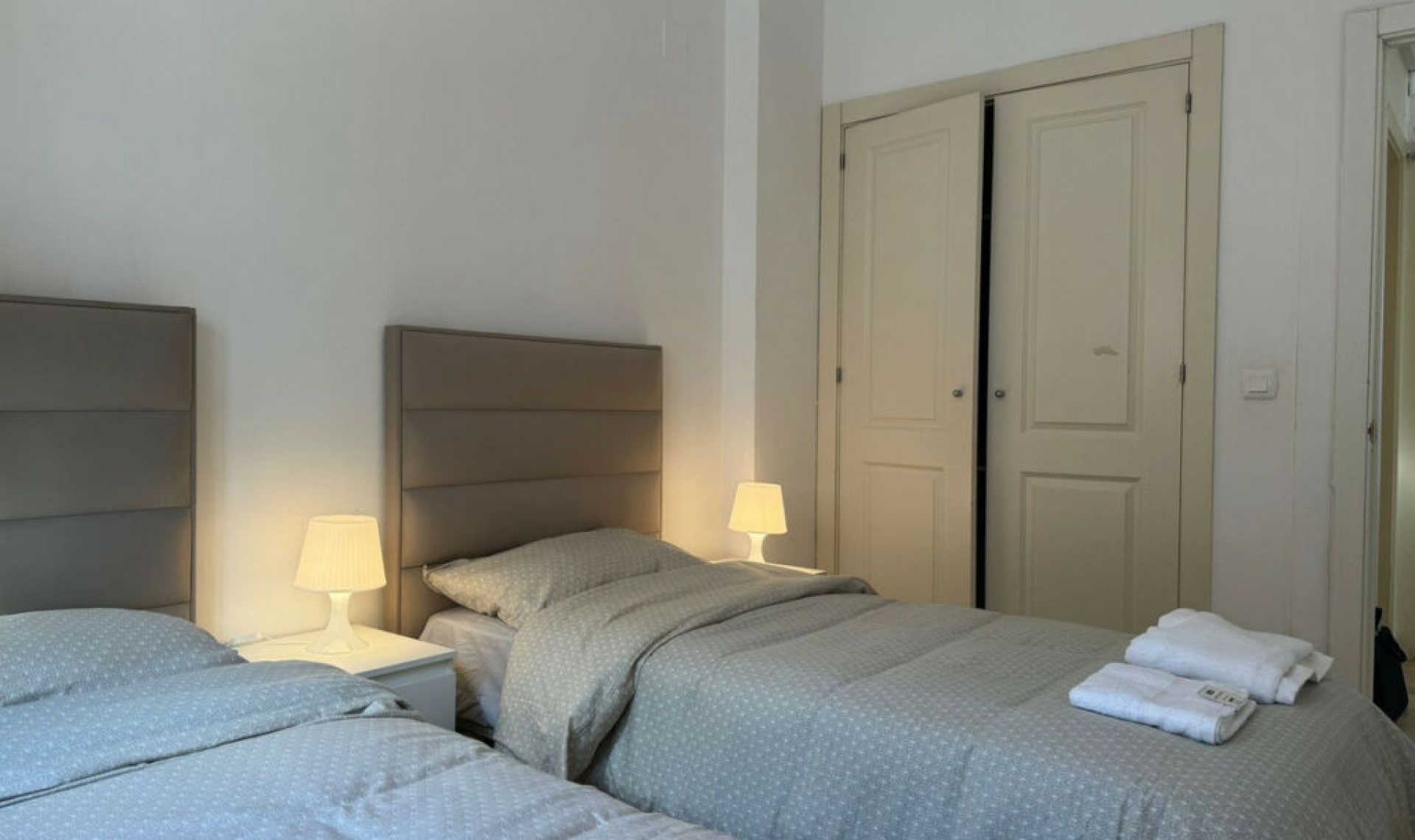 Resale - House -
La Cala de Mijas