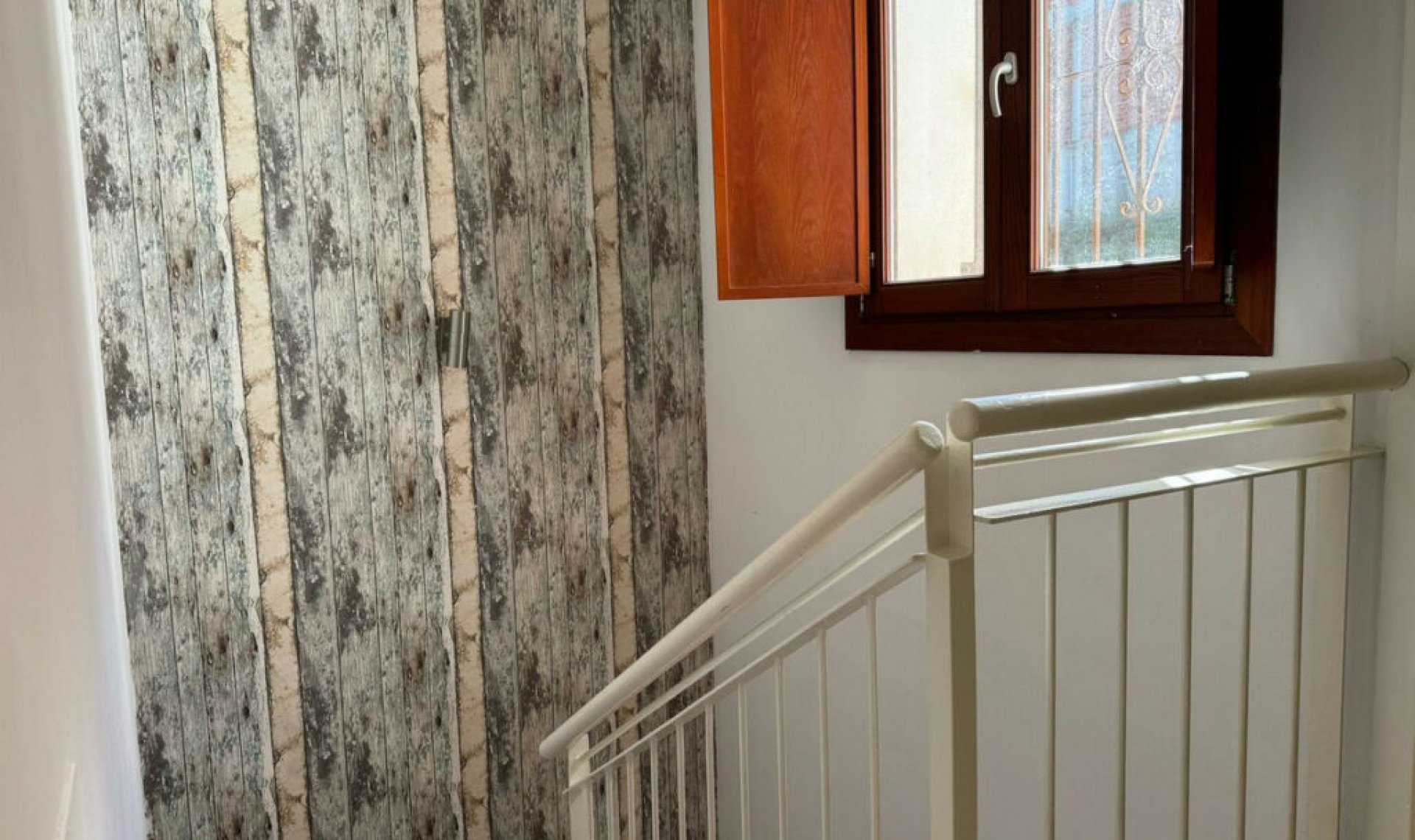 Resale - House -
La Cala de Mijas