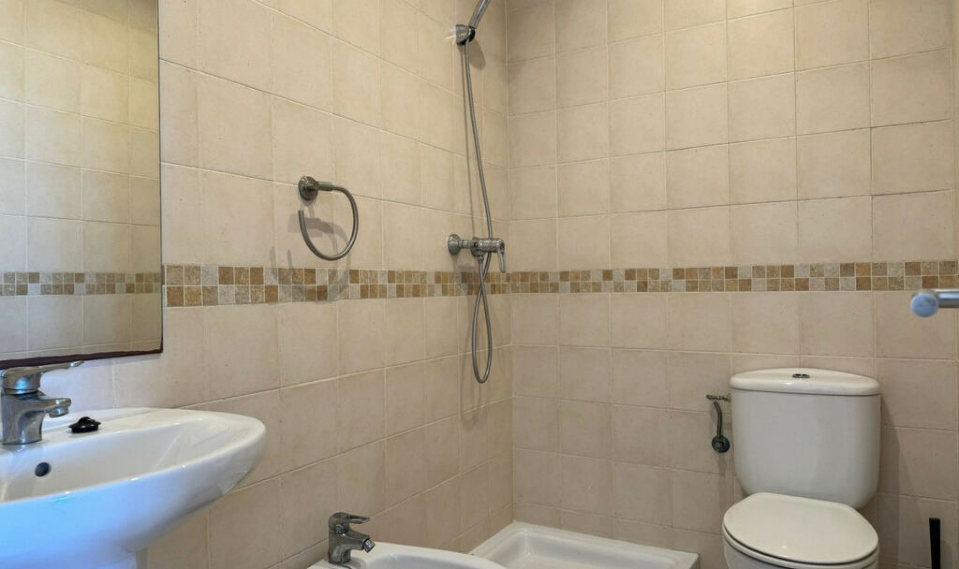 Resale - House -
La Cala de Mijas