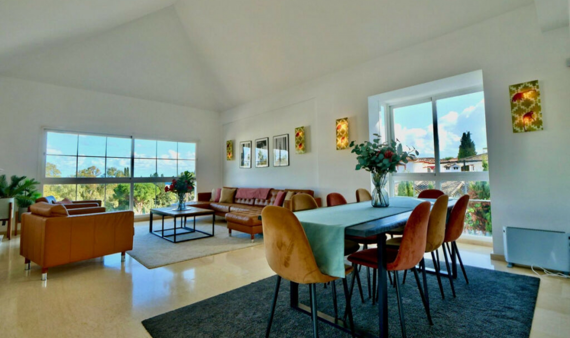 Resale - House -
La Cala de Mijas