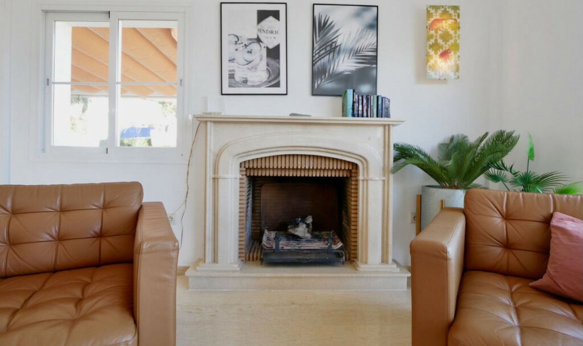 Resale - House -
La Cala de Mijas