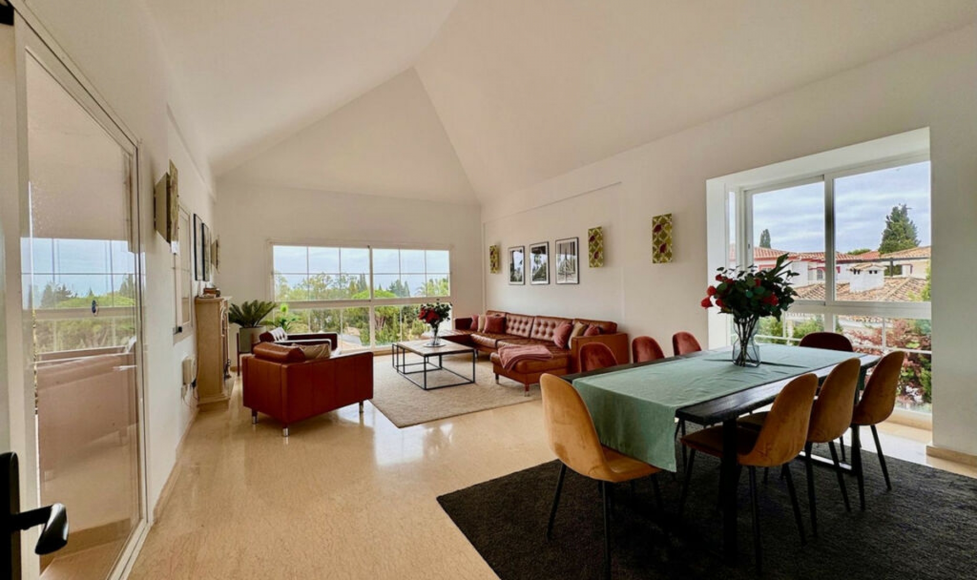 Resale - House -
La Cala de Mijas