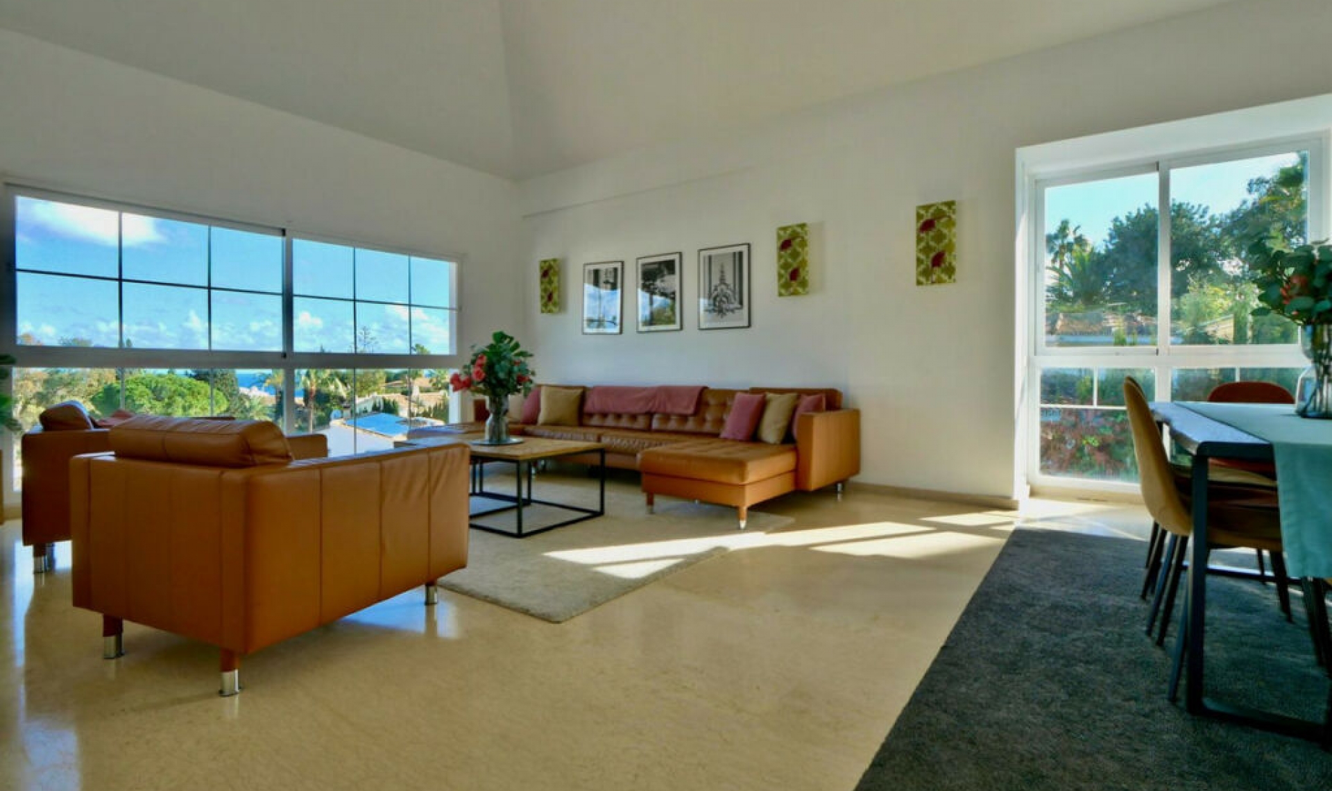 Resale - House -
La Cala de Mijas