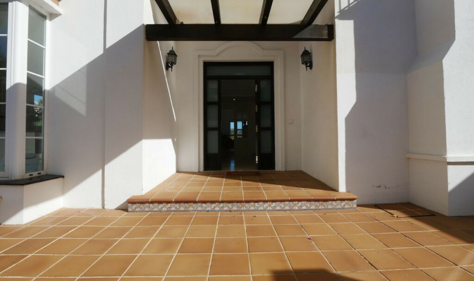 Resale - House -
La Cala de Mijas