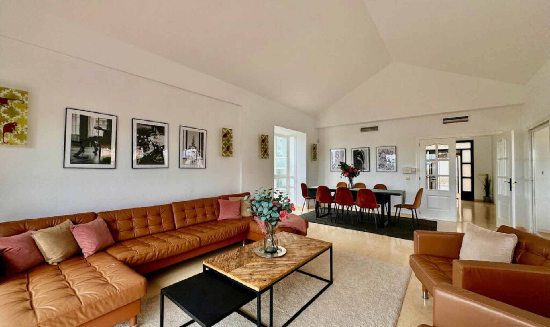 Resale - House -
La Cala de Mijas