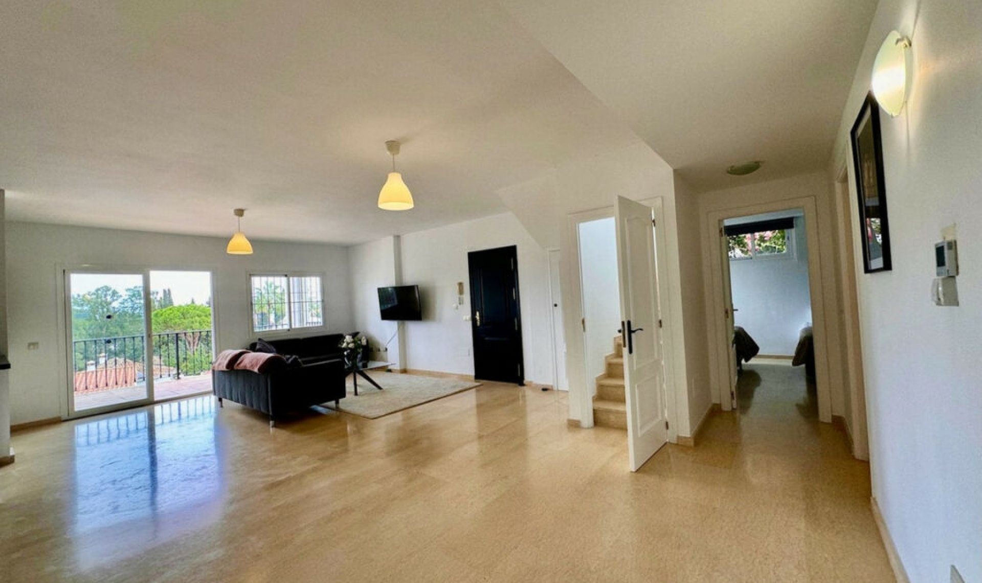 Resale - House -
La Cala de Mijas