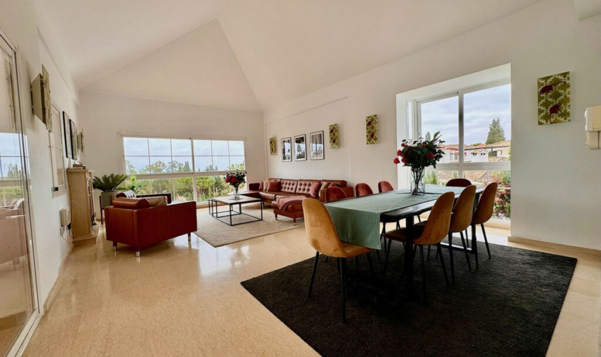 Resale - House -
La Cala de Mijas