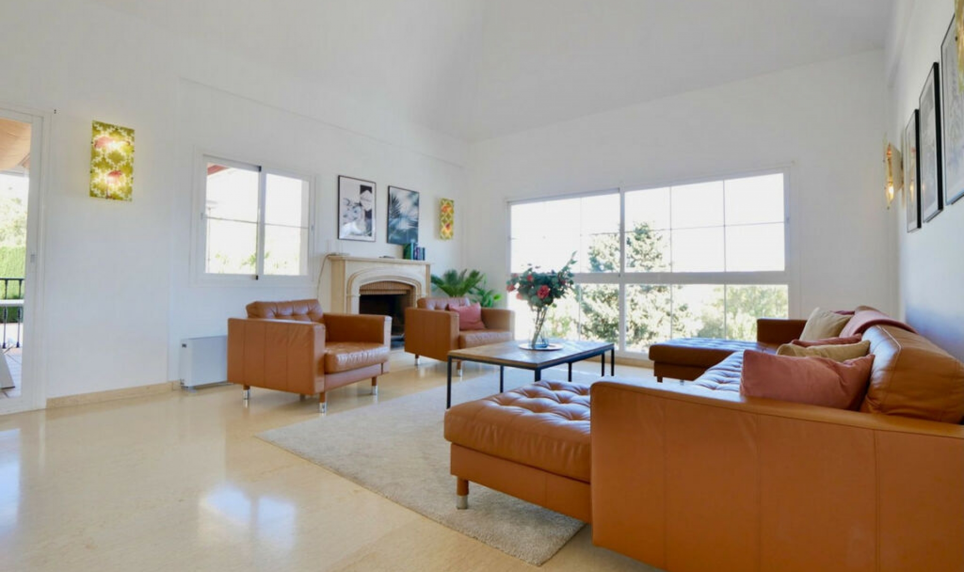 Resale - House -
La Cala de Mijas