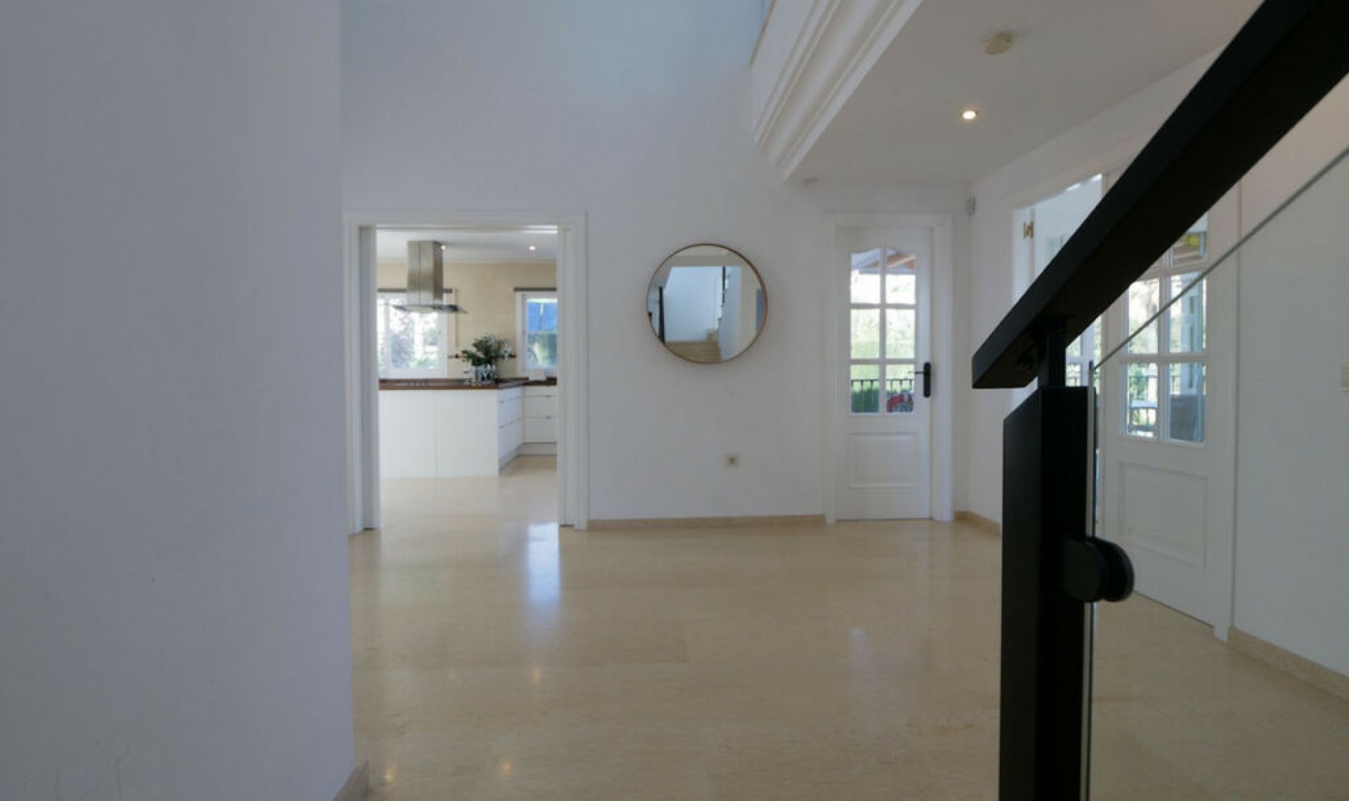 Resale - House -
La Cala de Mijas