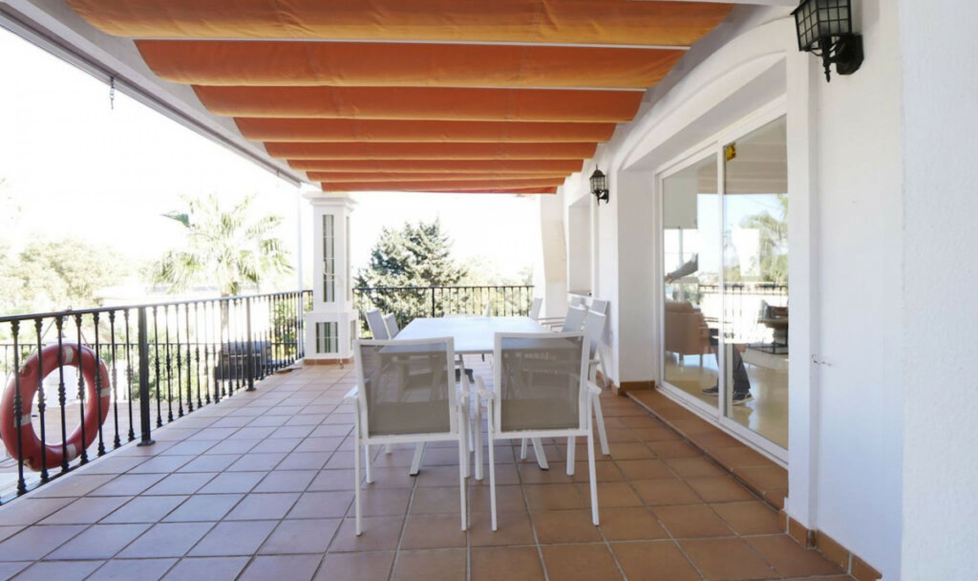 Resale - House -
La Cala de Mijas