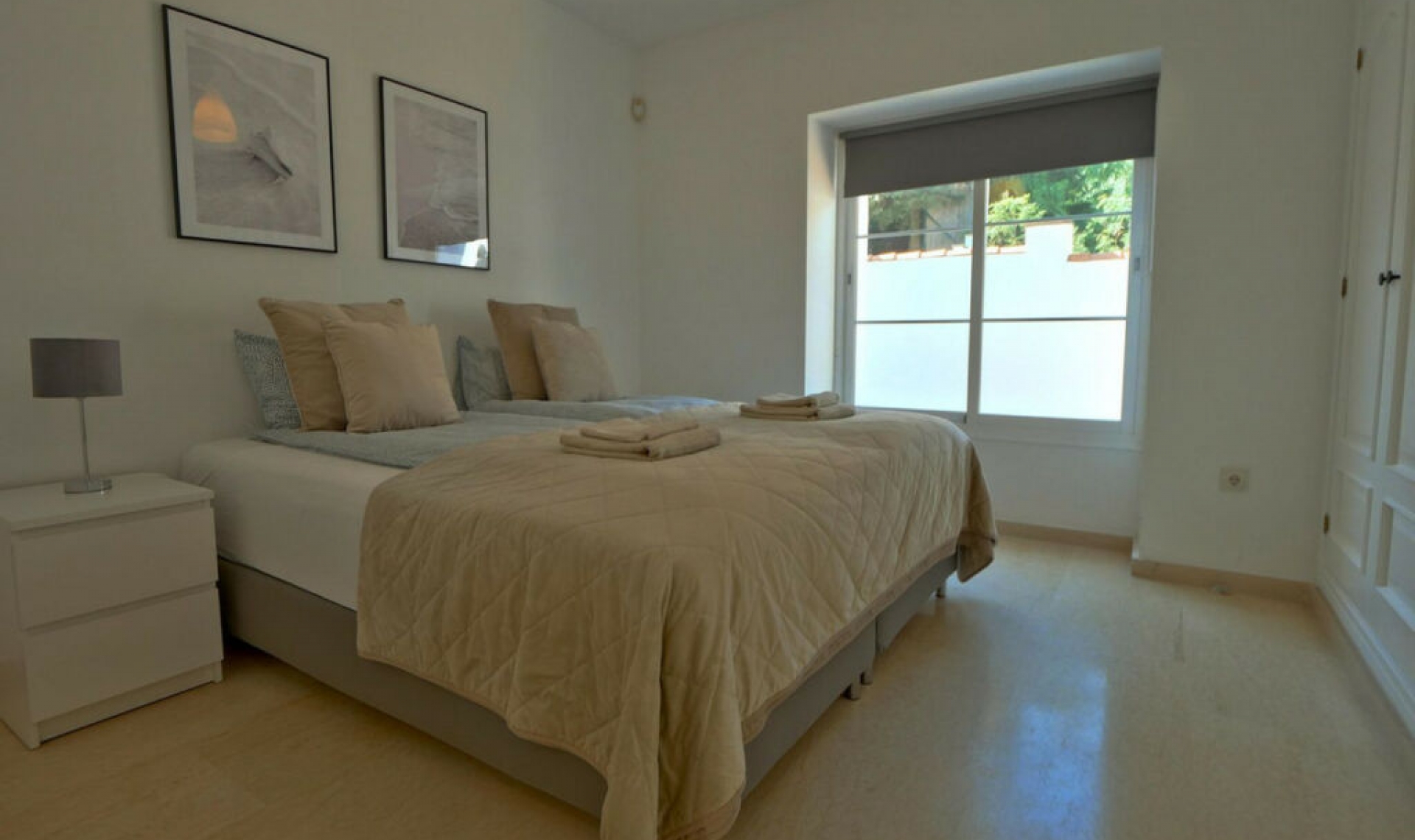 Resale - House -
La Cala de Mijas