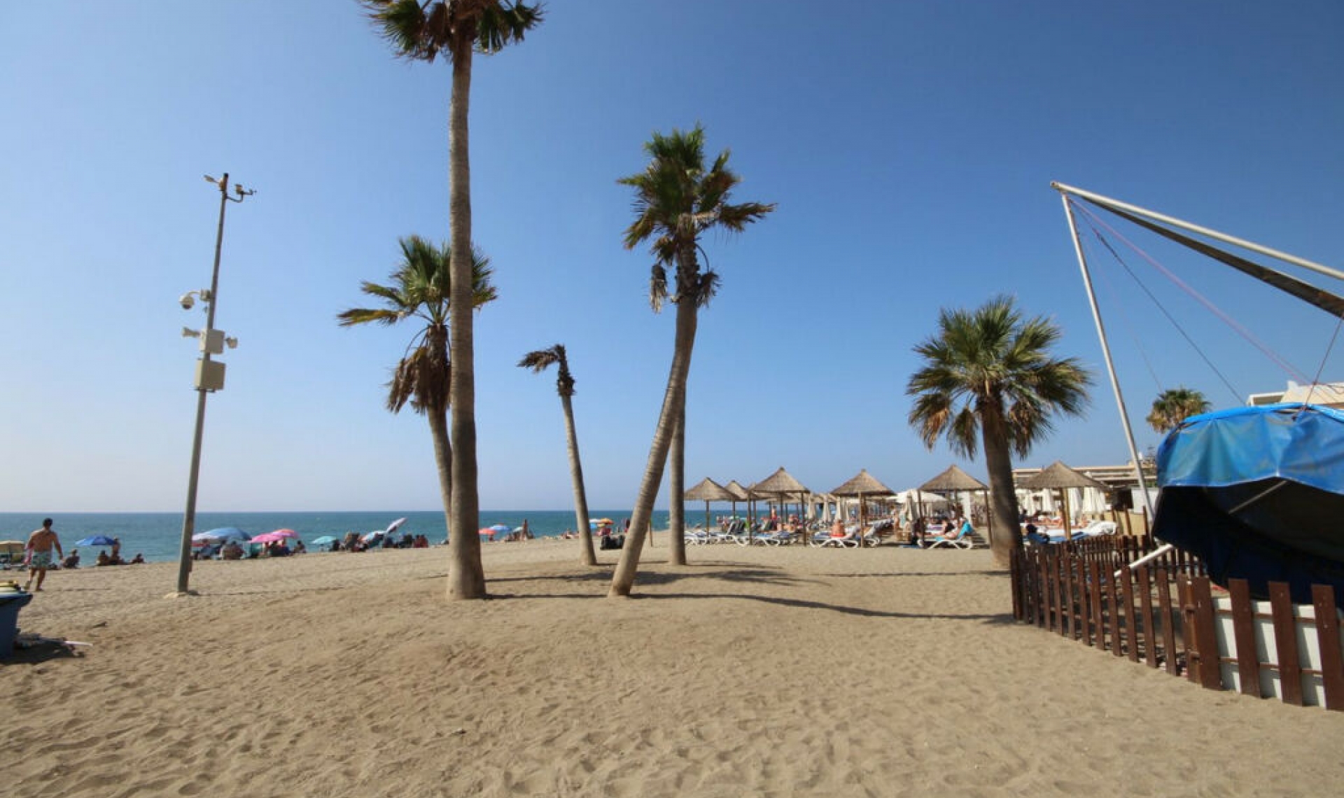 Resale - House -
La Cala de Mijas
