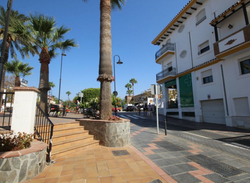 Resale - House -
La Cala de Mijas
