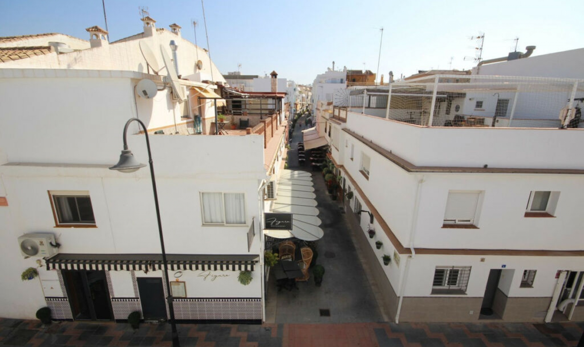 Resale - House -
La Cala de Mijas