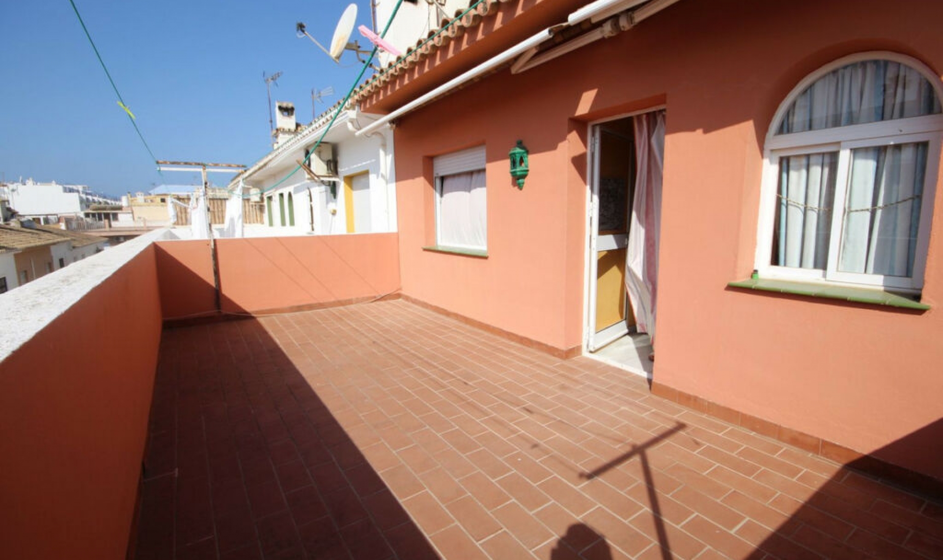 Resale - House -
La Cala de Mijas