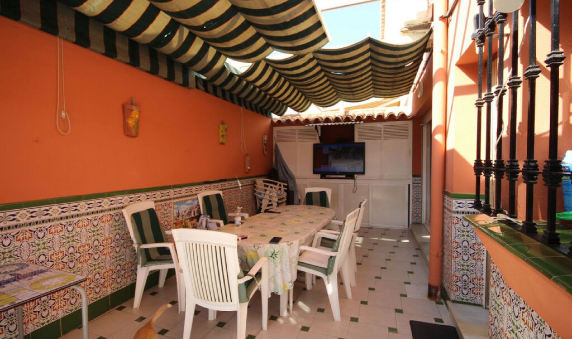 Resale - House -
La Cala de Mijas