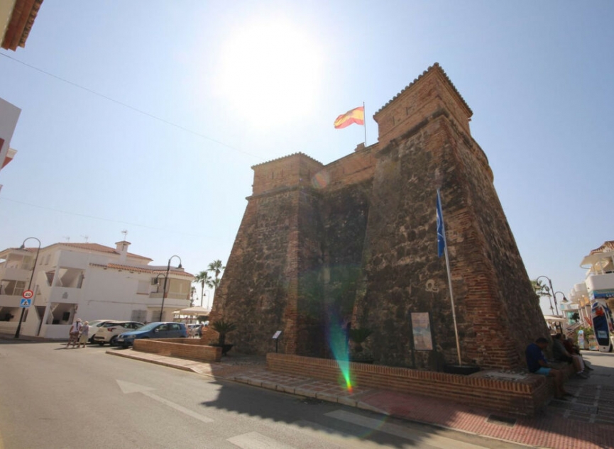 Resale - House -
La Cala de Mijas