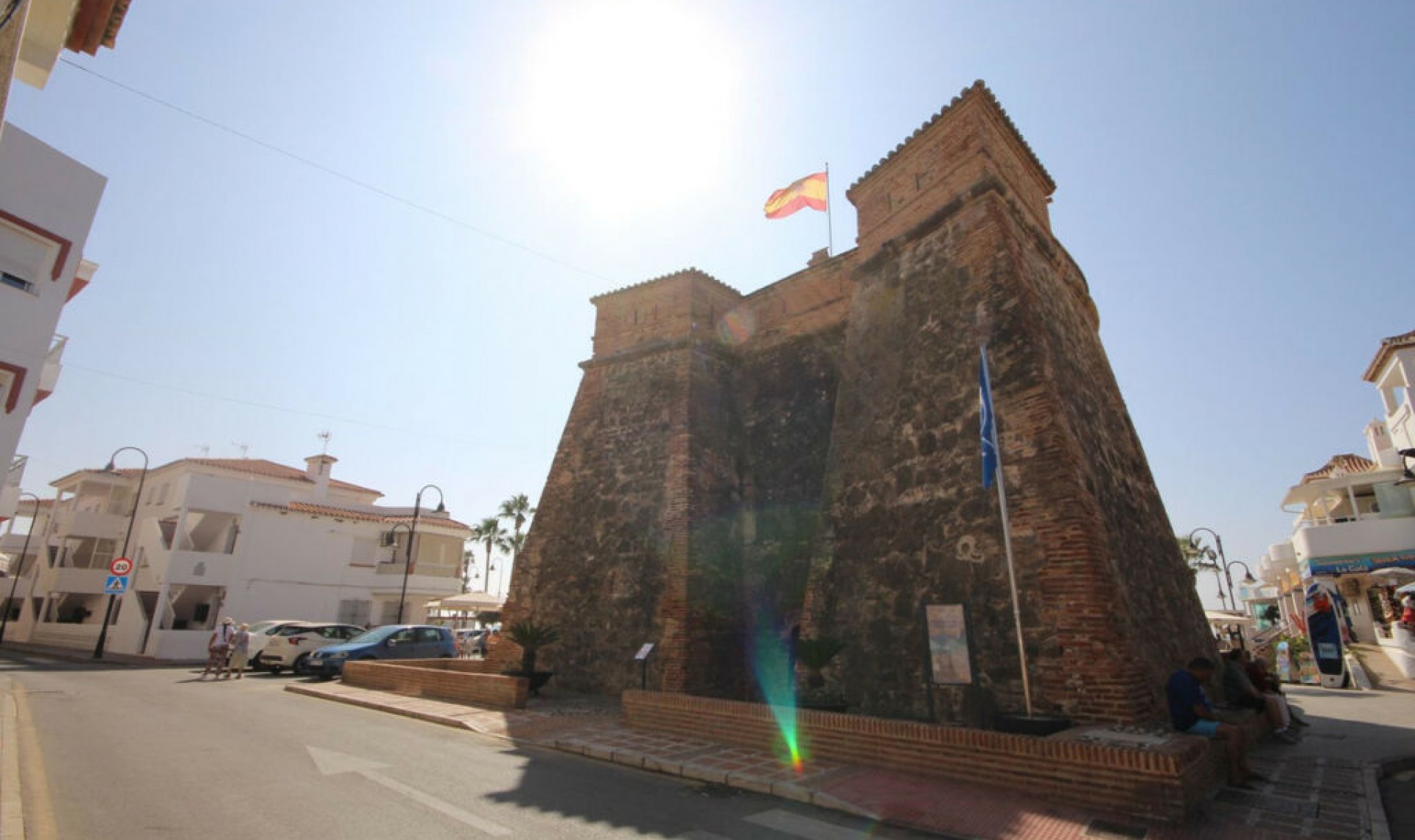 Resale - House -
La Cala de Mijas