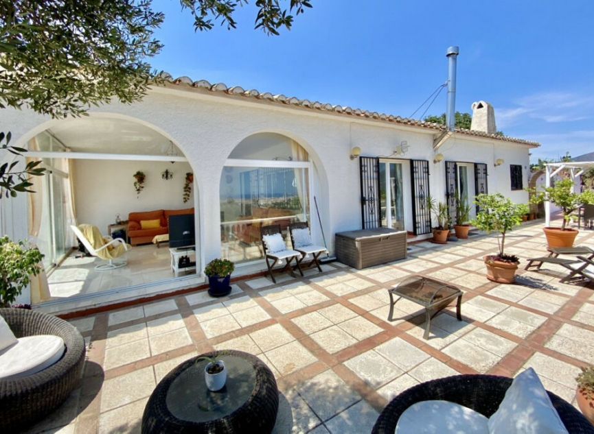 Resale - House -
La Cala de Mijas