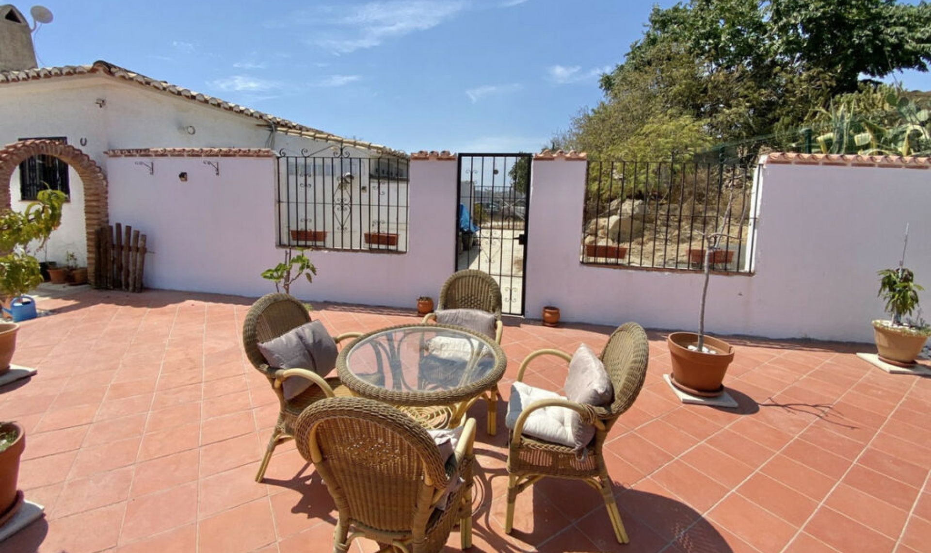 Resale - House -
La Cala de Mijas