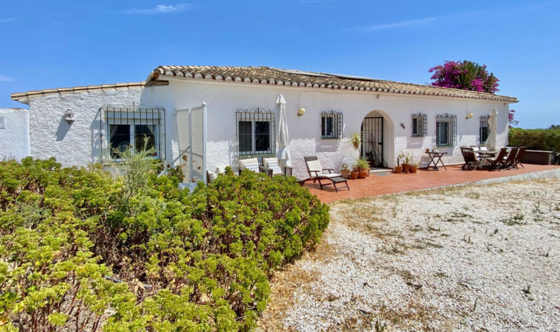 Resale - House -
La Cala de Mijas