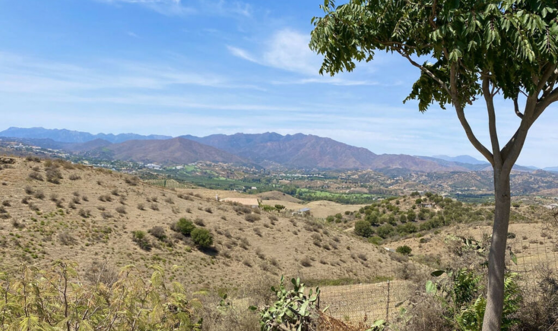 Resale - House -
La Cala de Mijas
