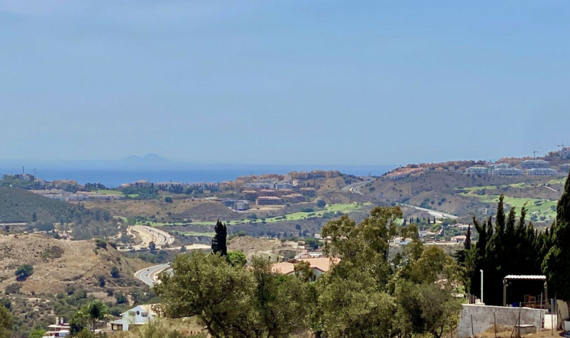 Resale - House -
La Cala de Mijas