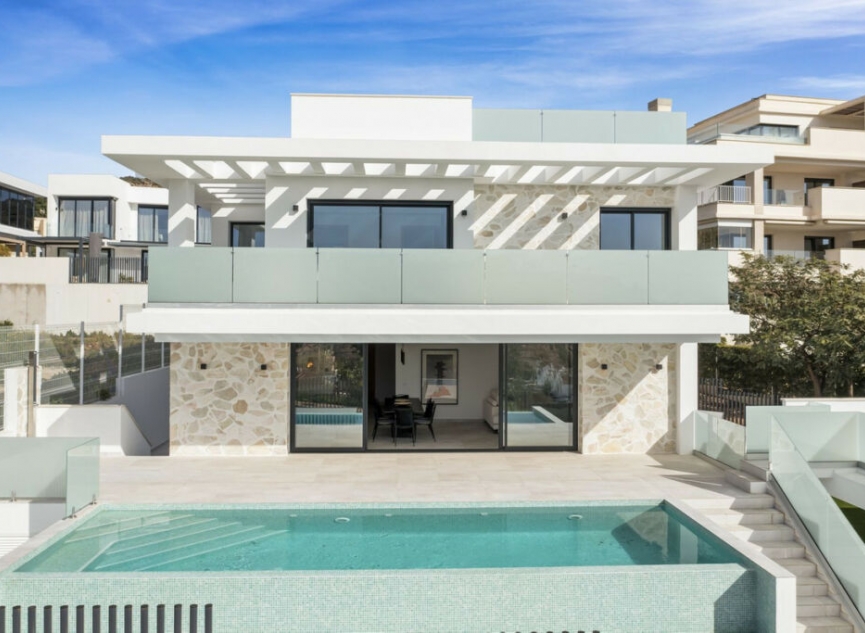 Resale - House -
La Cala de Mijas