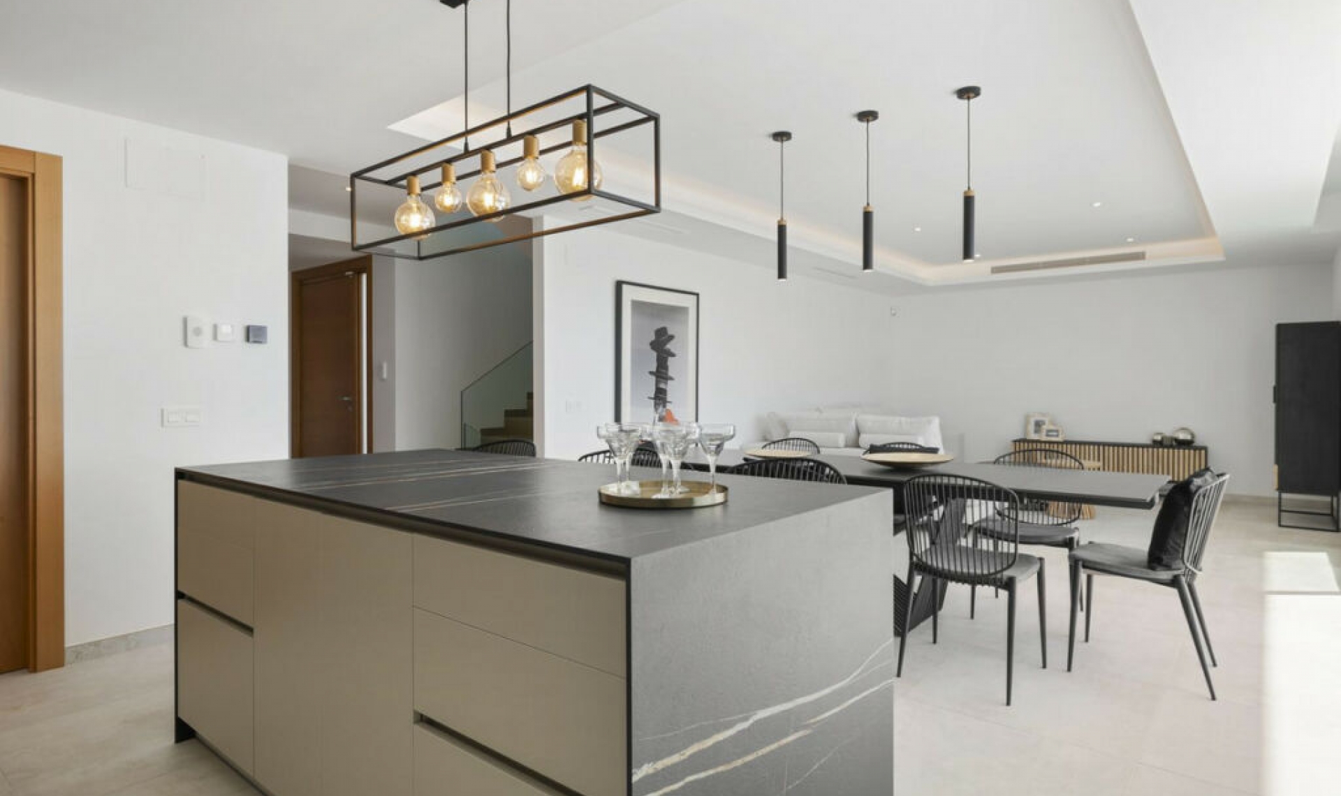 Resale - House -
La Cala de Mijas