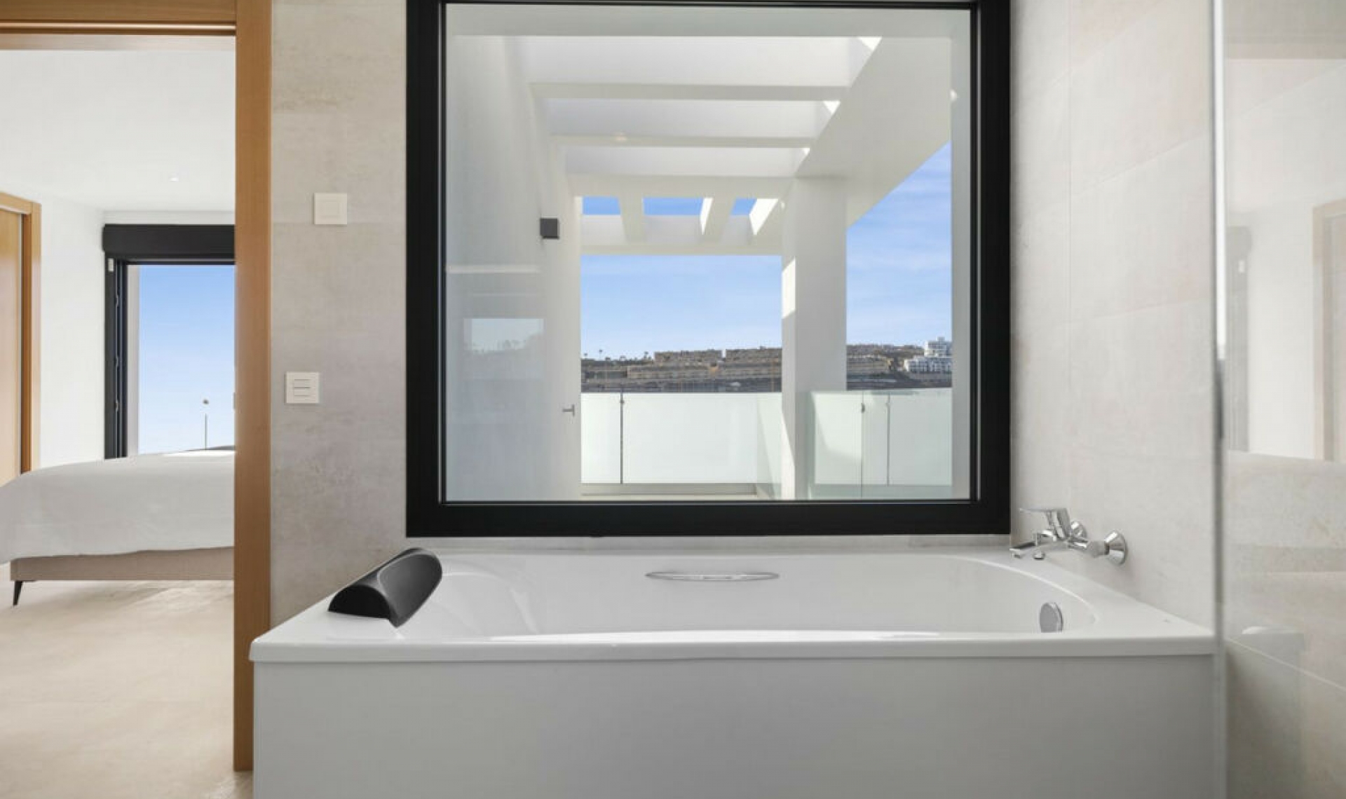 Resale - House -
La Cala de Mijas