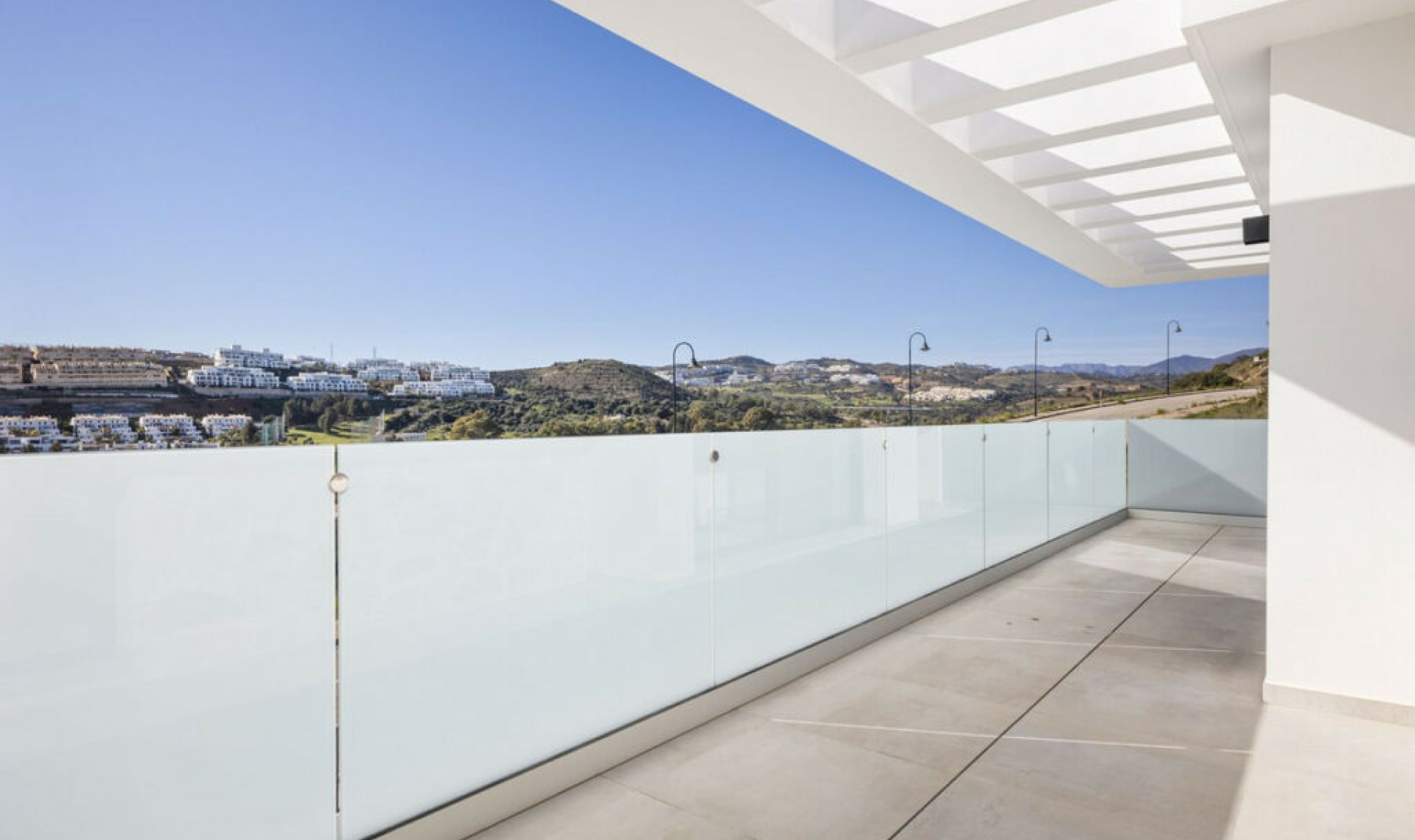 Resale - House -
La Cala de Mijas