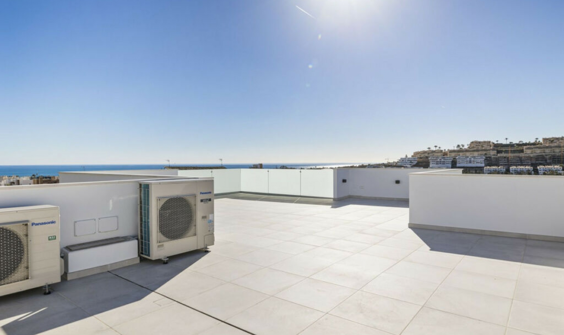 Resale - House -
La Cala de Mijas