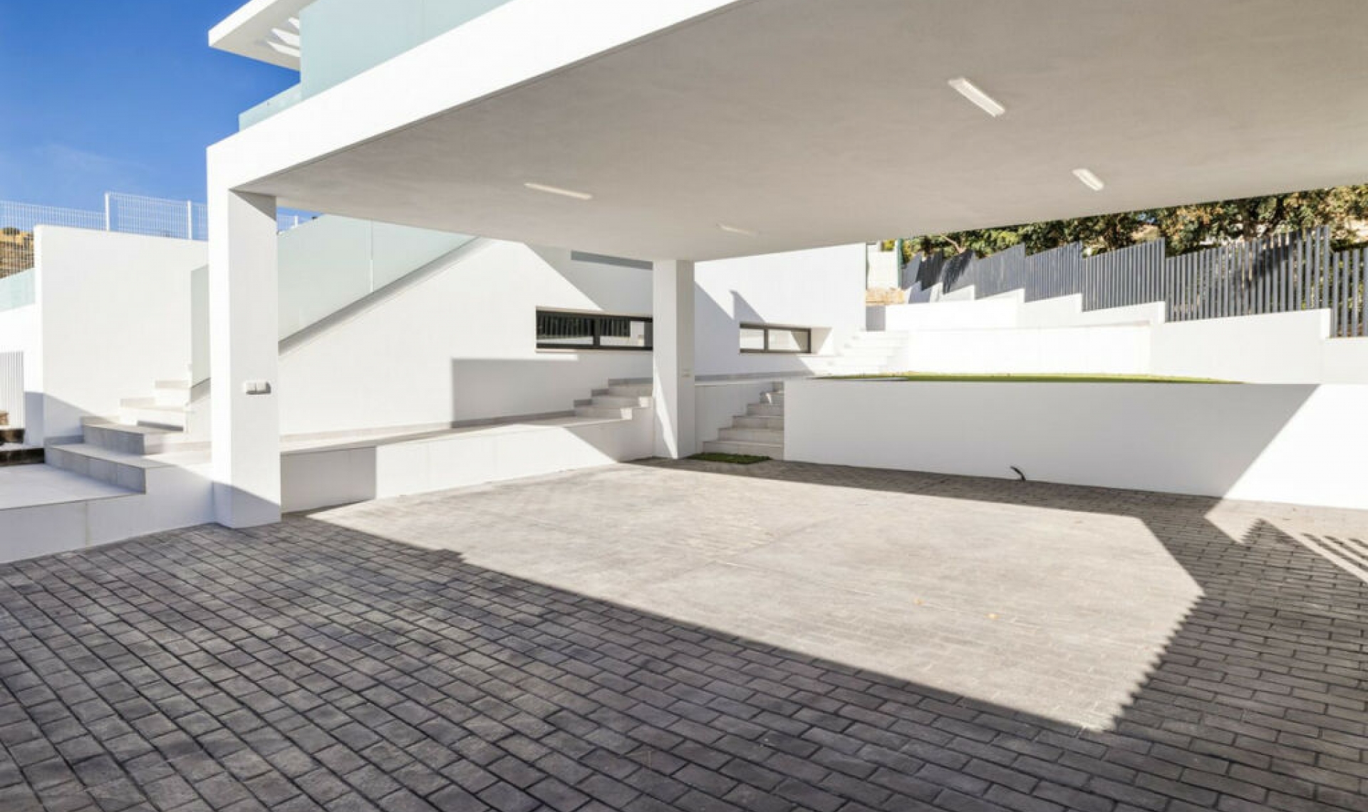 Resale - House -
La Cala de Mijas