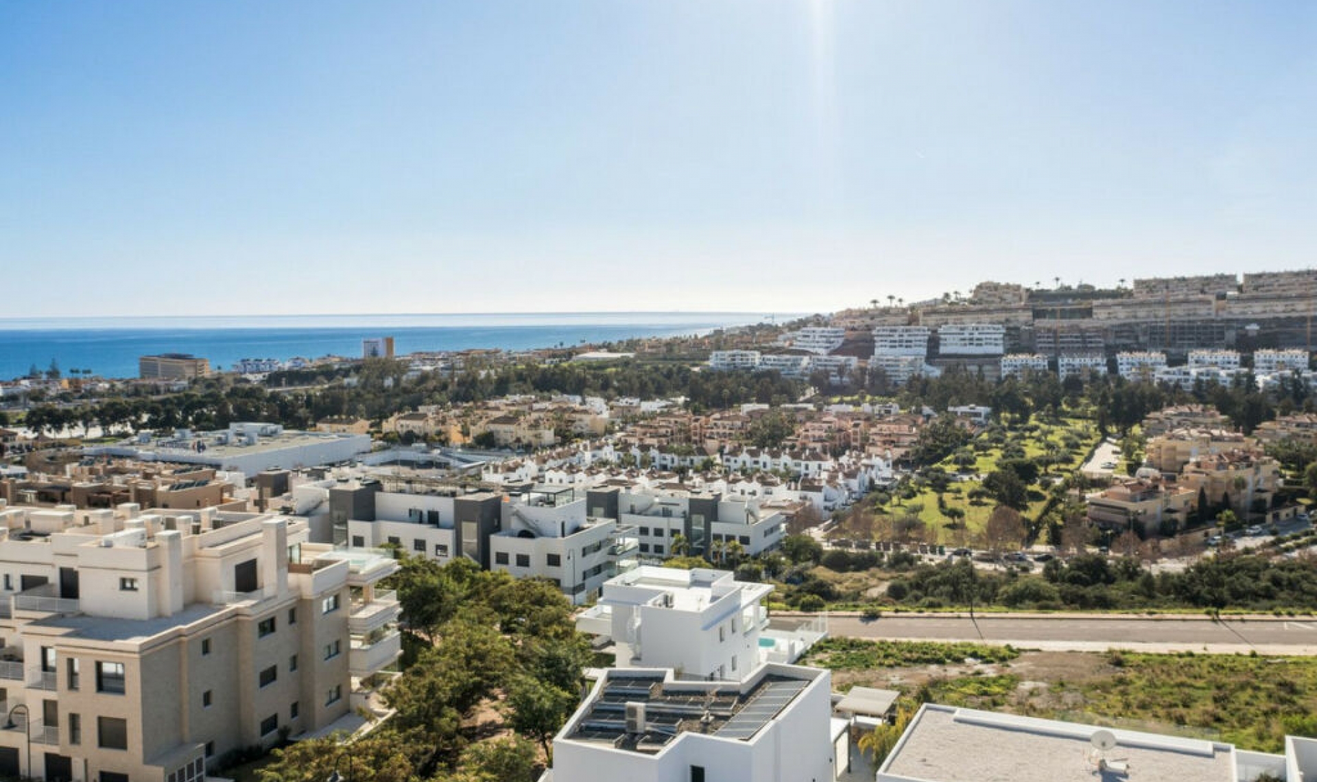 Resale - House -
La Cala de Mijas