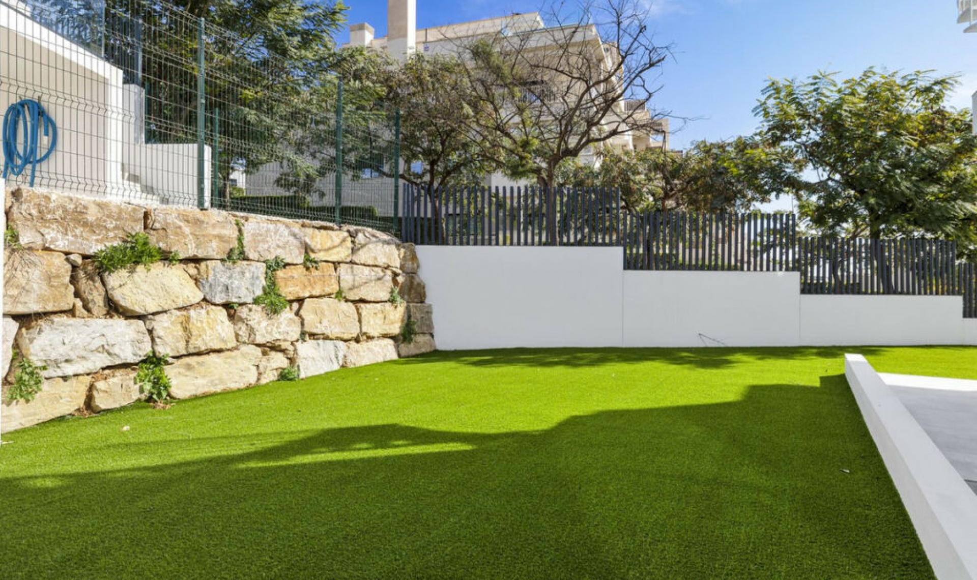 Resale - House -
La Cala de Mijas