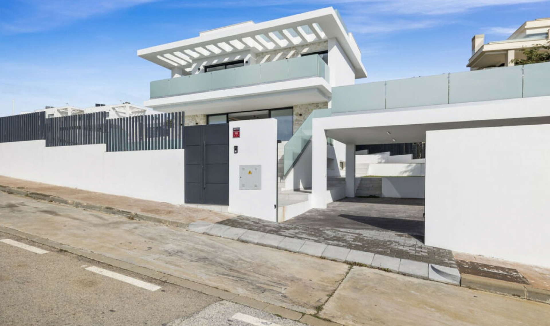 Resale - House -
La Cala de Mijas