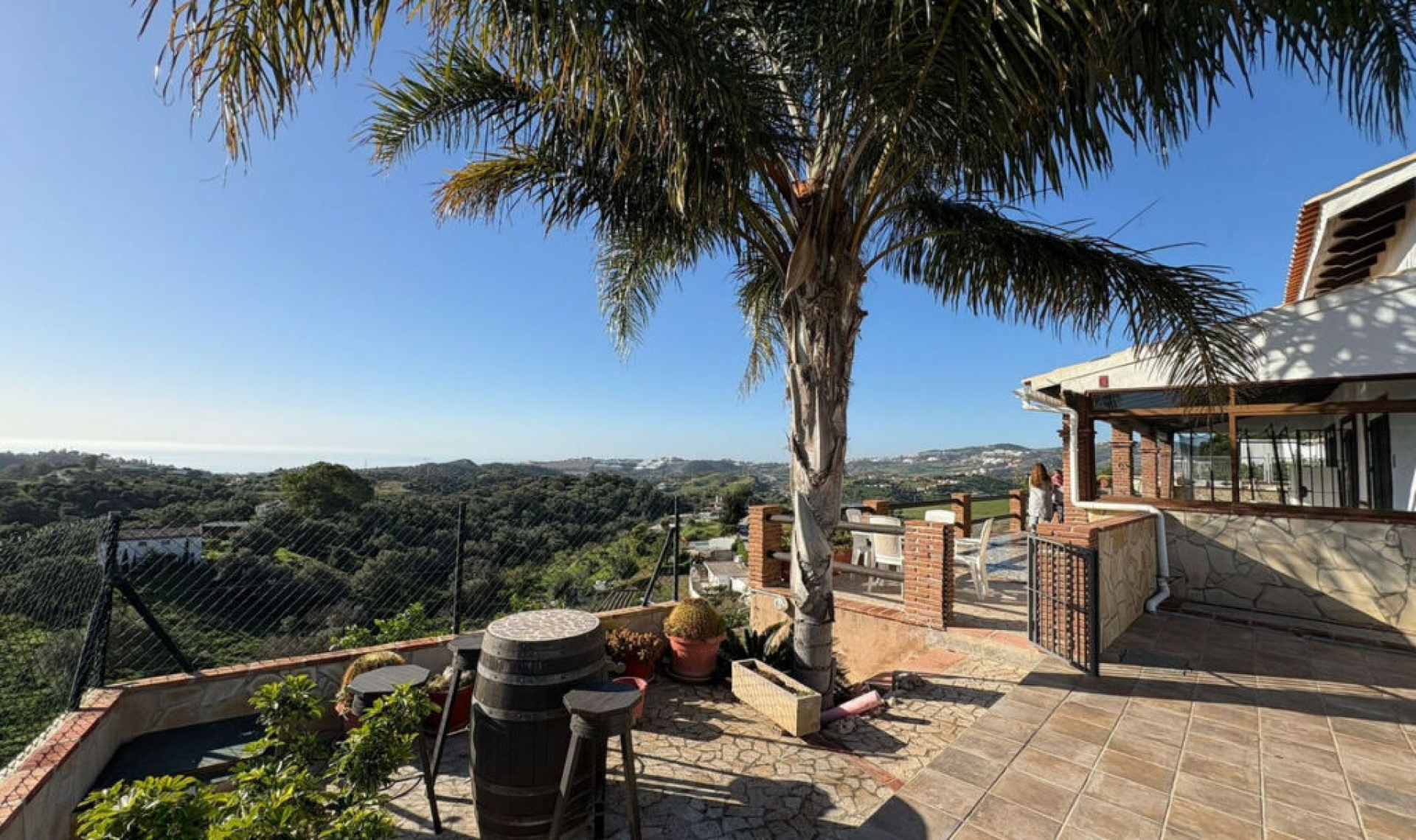 Resale - House -
La Cala de Mijas