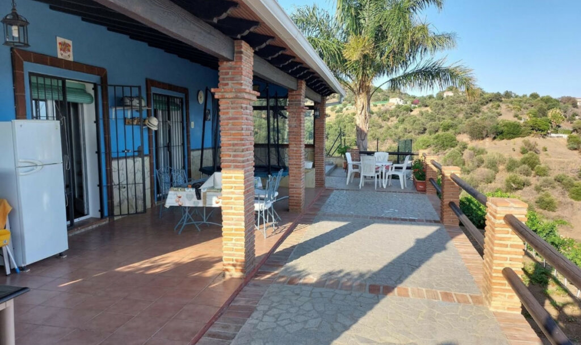 Resale - House -
La Cala de Mijas