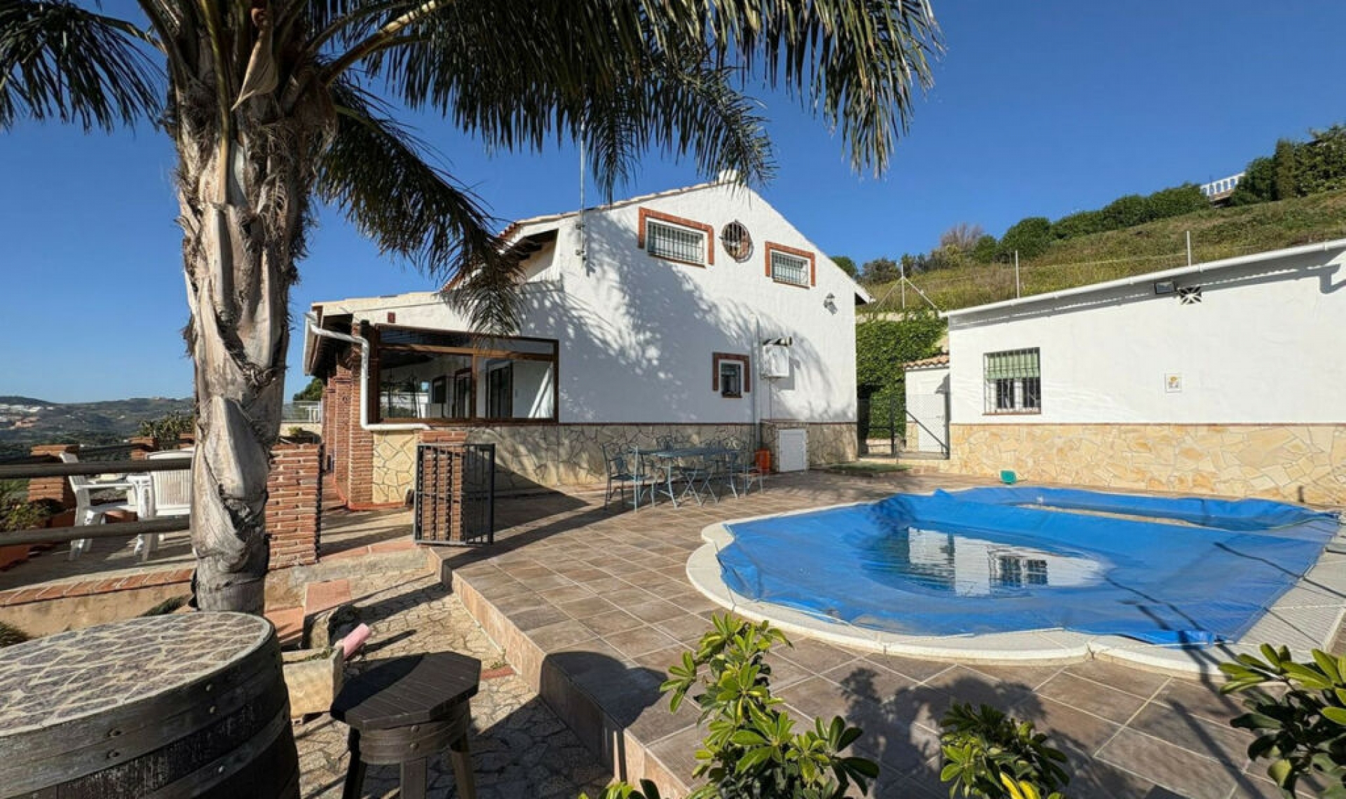 Resale - House -
La Cala de Mijas