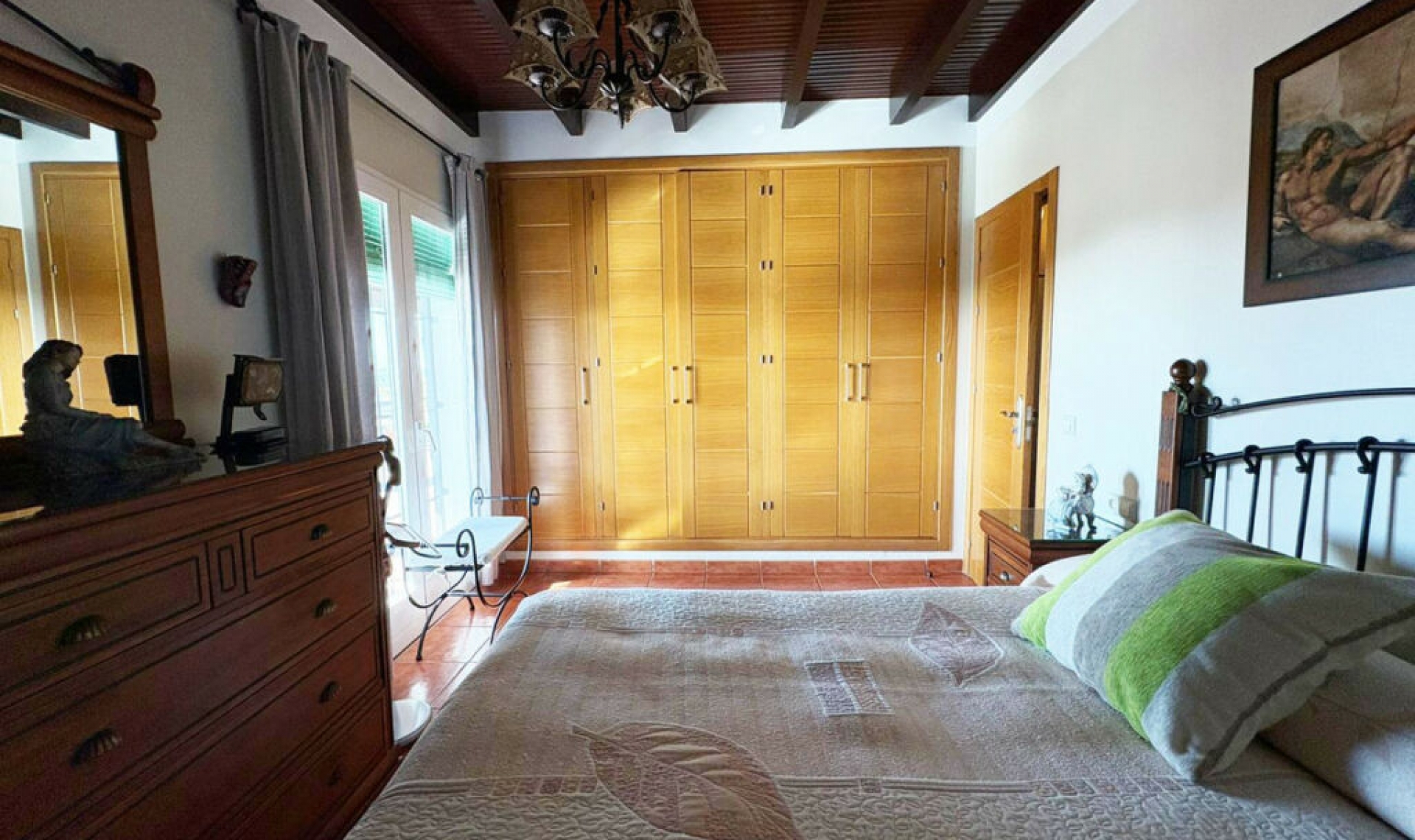 Resale - House -
La Cala de Mijas