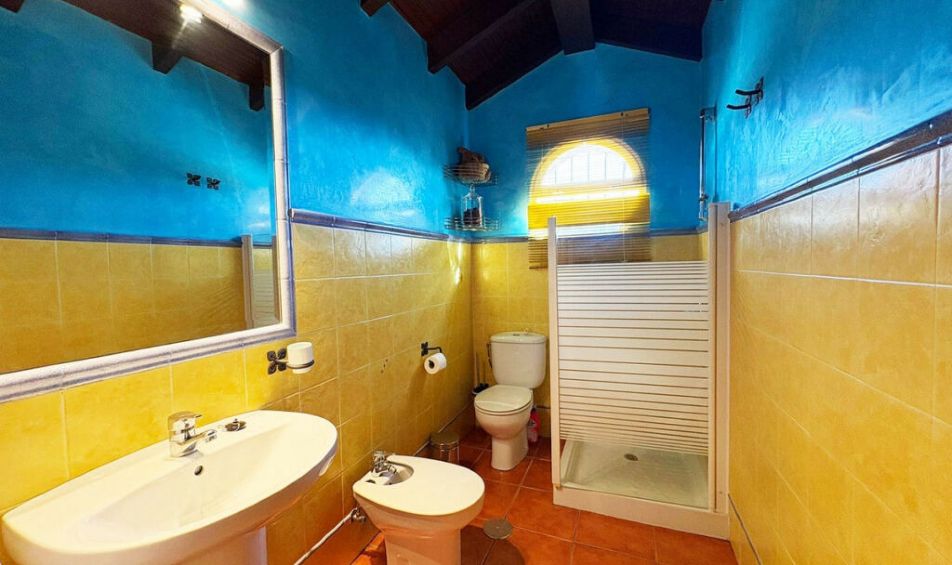 Resale - House -
La Cala de Mijas