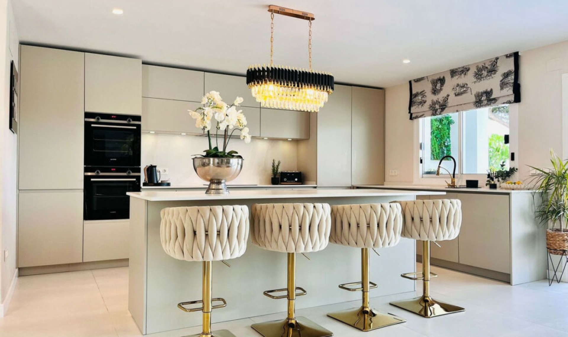 Resale - House -
La Cala de Mijas