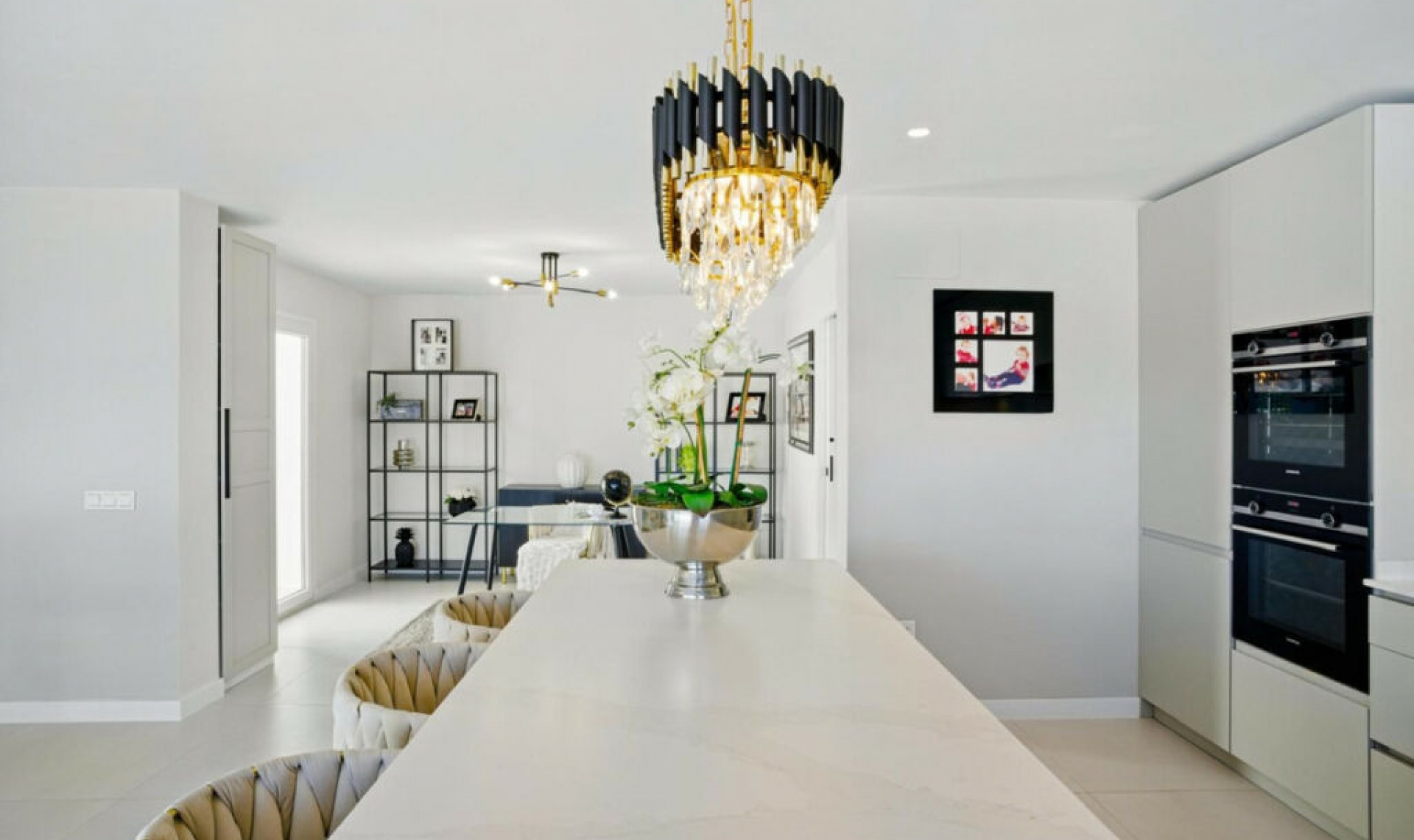 Resale - House -
La Cala de Mijas